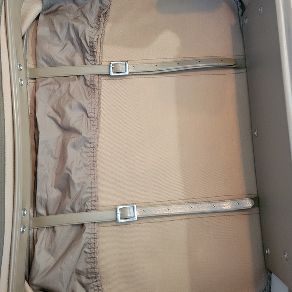 Vintage Suitcase - Picture 7 of 8